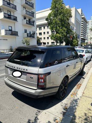 Shattered back window on a 2018 Range rover