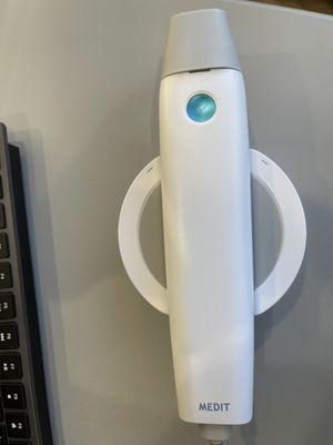 Digital intraoral scanner