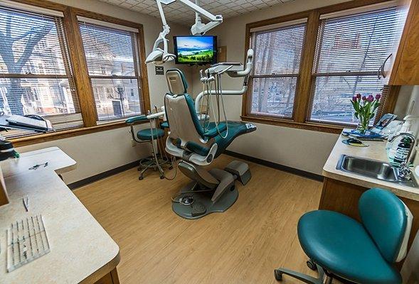 Dental treatment room