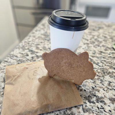 Pig cooky and coffee to-go Americano