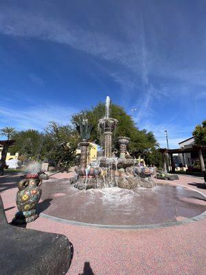 A Free Fountain & a space to Play & Relax @  Fountain of Life  in Cathedral City next to Palm Springs Christmas 2021