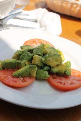 Avocado salad