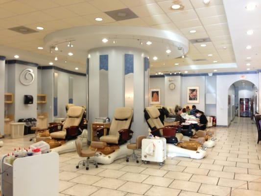 These are the spa chairs in the back of the salon, where you can also get your nails done.