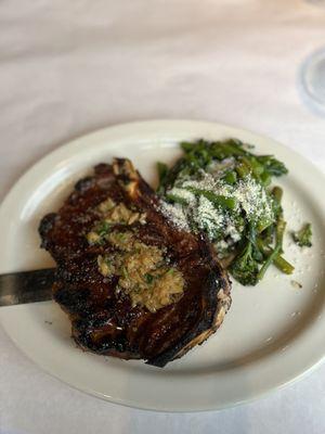 Steak with broccoli