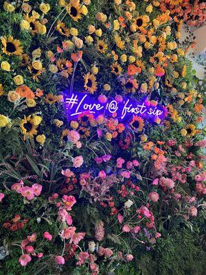 Imagine these flowers on the ceiling, too.