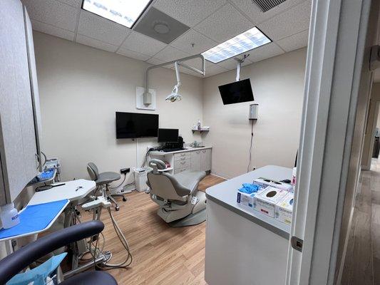 East Lakewood Dental