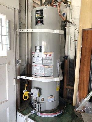 New gas tank water heater