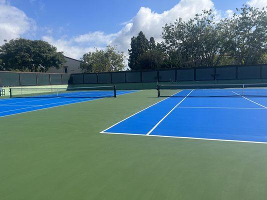 Resurface, tennis courts