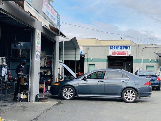 Smog checking for customer on the beautiful day