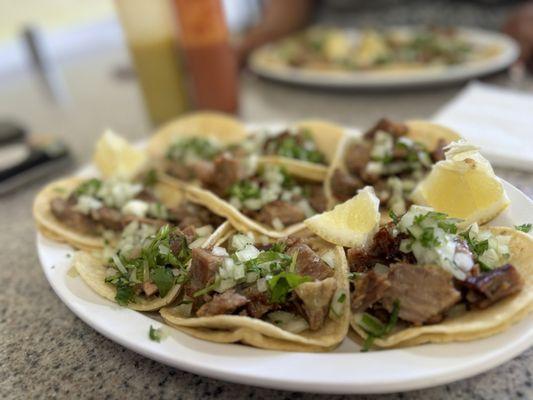 Tacos Y Pupusas