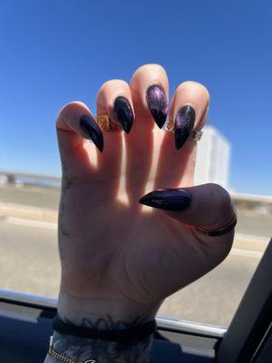 Cateye nails in sun