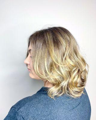 Golden Blonde Balayage
#goldenblayage