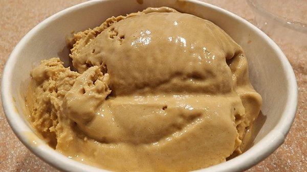 cold brew coffee ice cream (small cup)