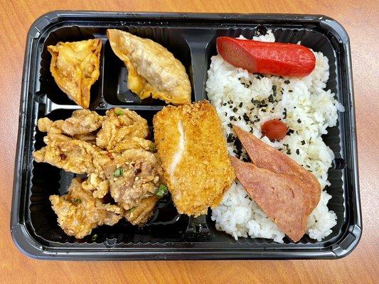 Bento (Korean fried chicken, mandoo, breaded fish, hot dog & luncheon meat; very tasty) - VN