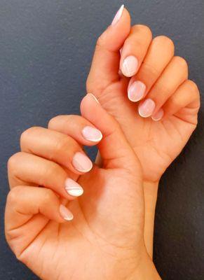 Elegant & feminie gel nail style