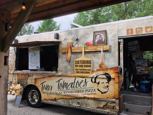 Pizza food truck for wedding