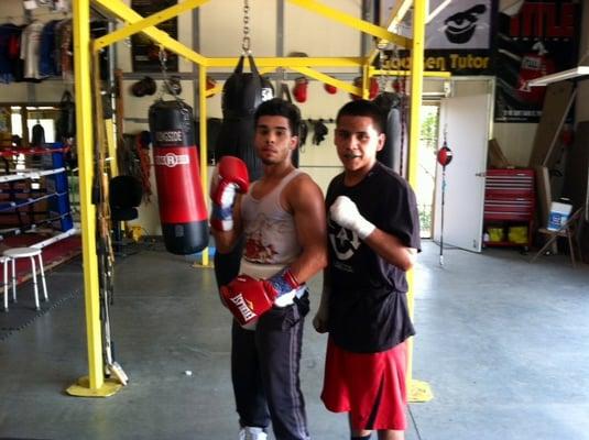 Jonathan Arrellano ( WBC Champ) with Mario Cuin sparring