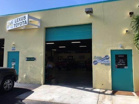 This small family shop is located on Congress Avenue, just south of Atlantic Avenue in Delray Beach