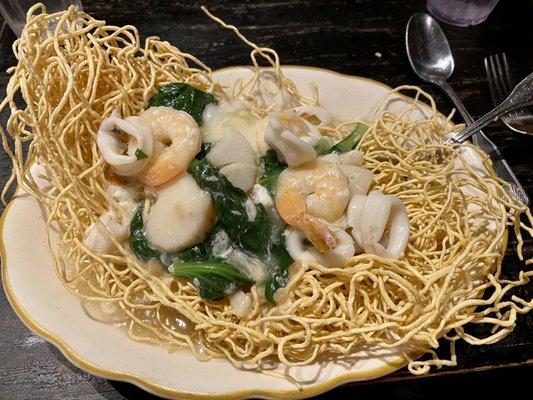 Pan fried noodles with seafood