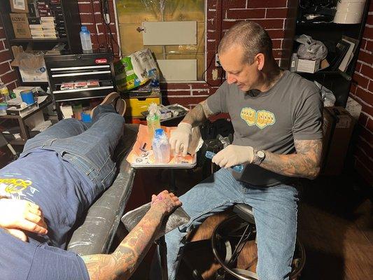 Keith, tattooing