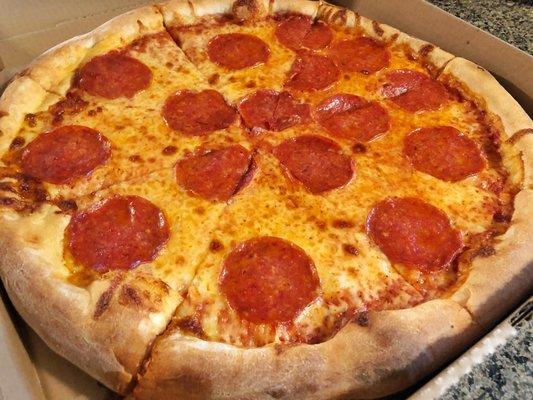 Large Pepperoni Pizza