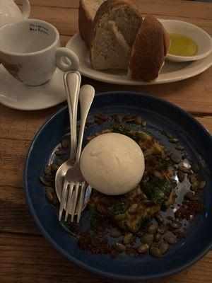 Burrata, complimentary bread