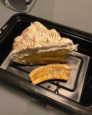 Peanut butter banana creme pie