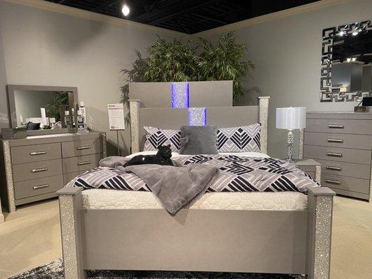 Valentine's Day sale bed rooms 25%~75% off came visit our show room today! Free same day delivery