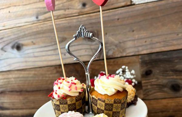 Yummy cupcakes and cute decorations.