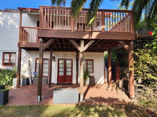 Timbertech deck with redwood railing