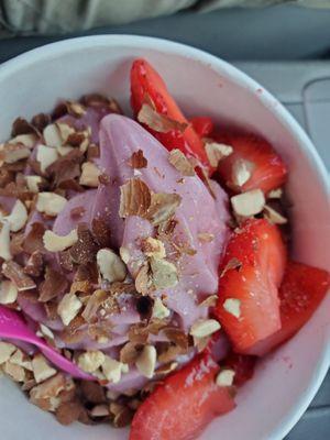 Mixed Berry Plant based froyo! ....made with oat milk.