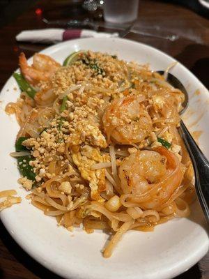 Shrimp pad thai