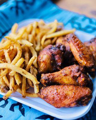 Jumbo Wings & Hand-cut Fries