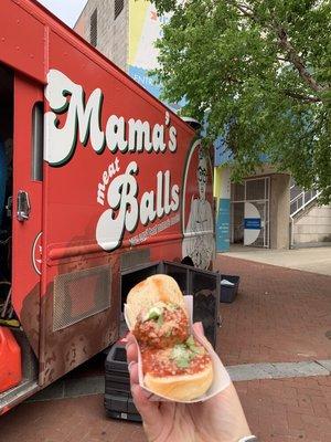 The original Mama Ball slider