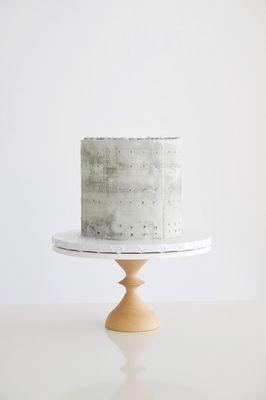 6" modern concrete cake