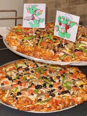 [private event] "Neopets 25th Birthday Bash"'s 'pizzaroo': meat and vegetarian combination pizzas (11/2024)