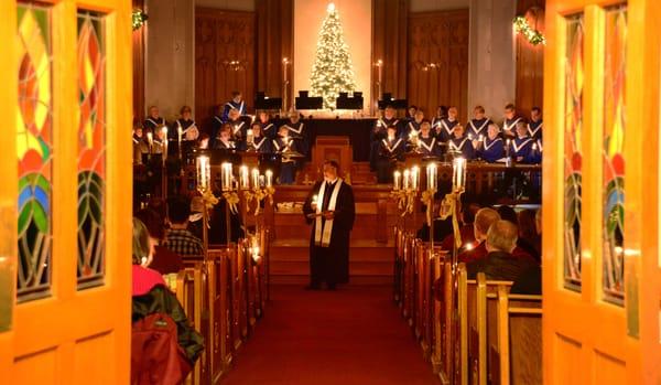 A beautiful and heart-warming candlelight service on Christmas Eve.