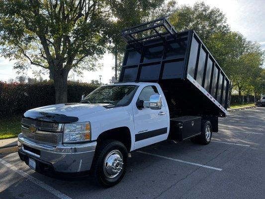 2013 Chevrolet Silverado 3500 6.6 Duramax with an Allison transmission New Dump box and new Dump system