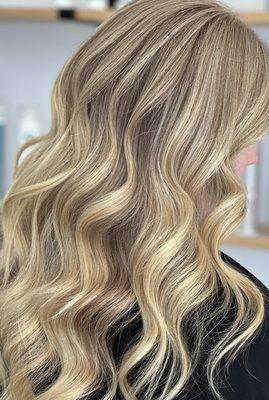 Dimensional Golden Buttery Blonde