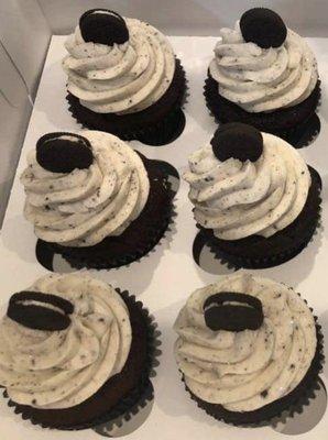 Single Cookies & Cream Cupcake