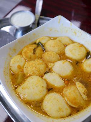 Button Idli @tiffhuangry