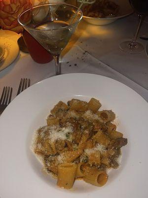 RIGATONI CON PORCINI E SALSICCIA