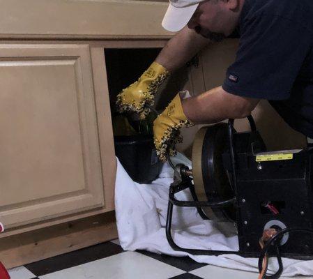 clean kitchen sink drain with power snake, Chuck's Rooter Service uses all electric drain cleaning equipment.