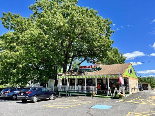 Meola's Wayside Ice Cream