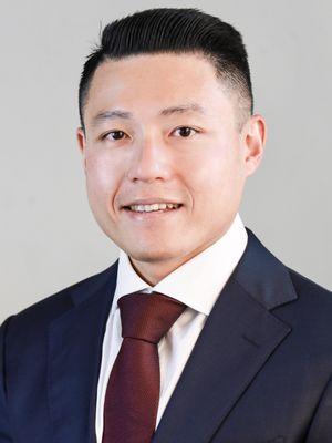 Dr. Jonathan Go - Cataract Surgery and Comprehensive Ophthalmology