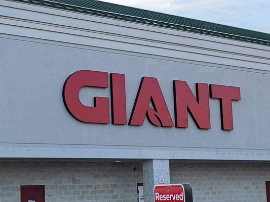 GIANT Food Stores