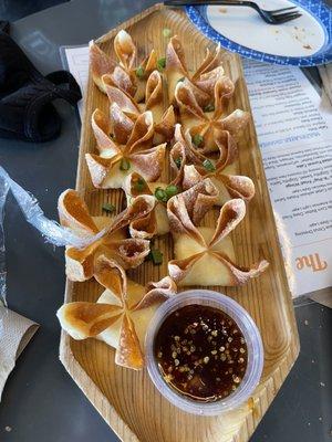 Cream cheese wonton