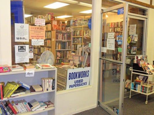 FRC Bookworks Store front