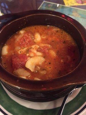 Tomato basil macaroni soup