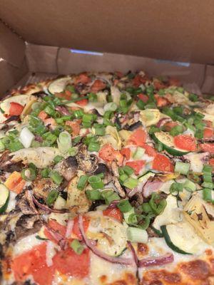 Medium Veggie pizza!